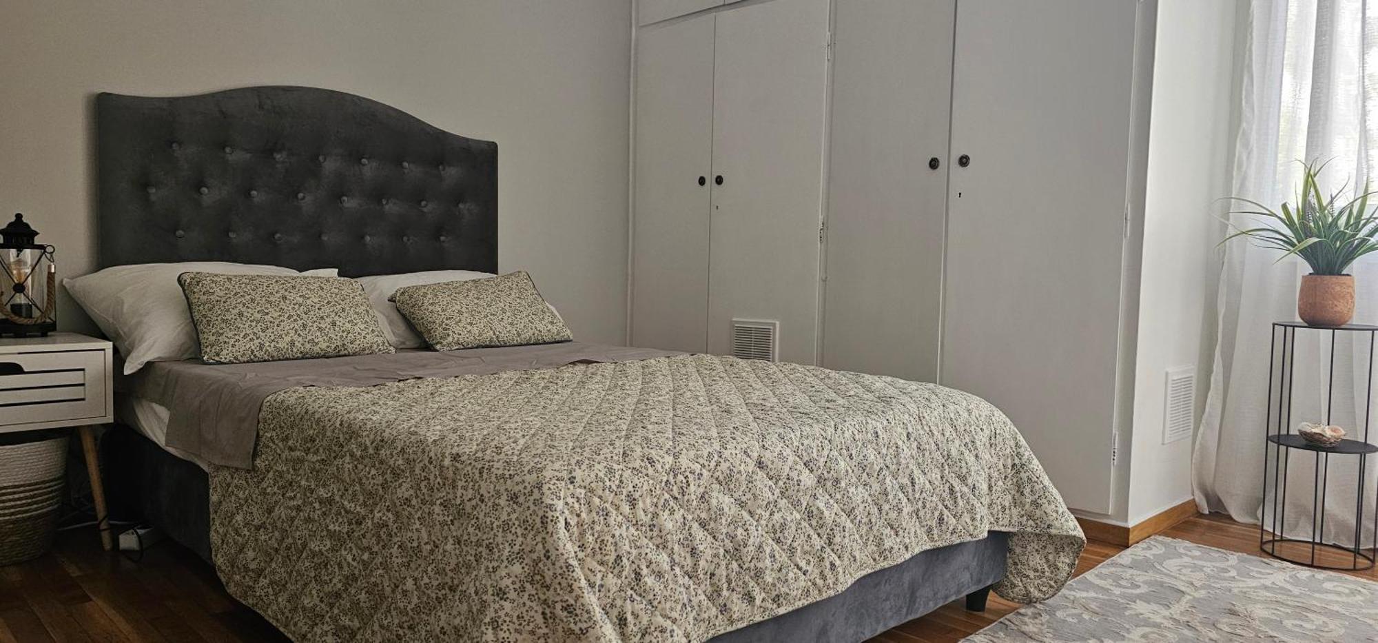 Apartment Cozy And Quiet , Convenient Location In