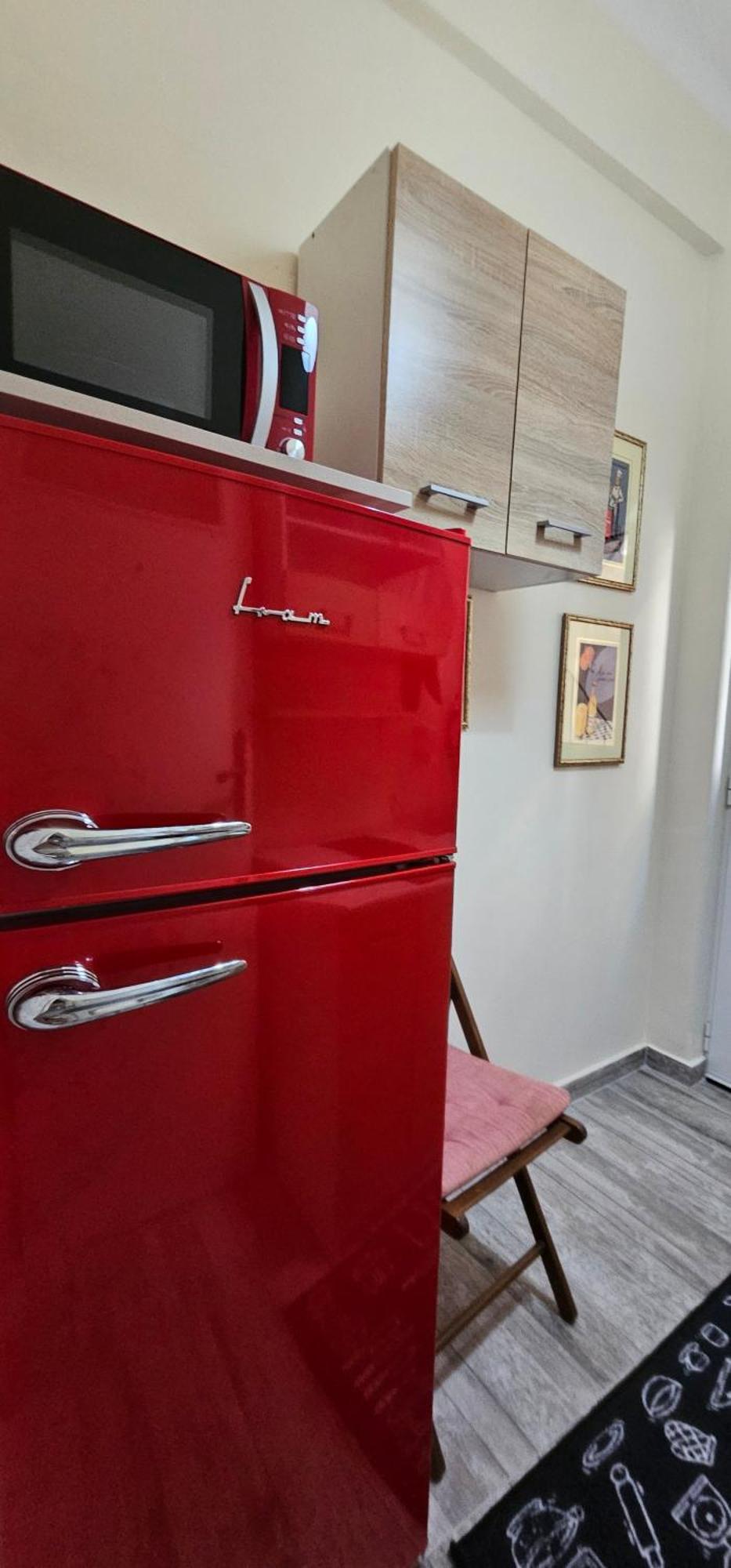 Apartment Cozy And Quiet , Convenient Location In